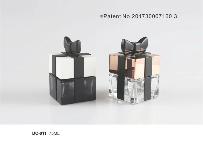 GESCHENK BOX PARFUM DESIGN